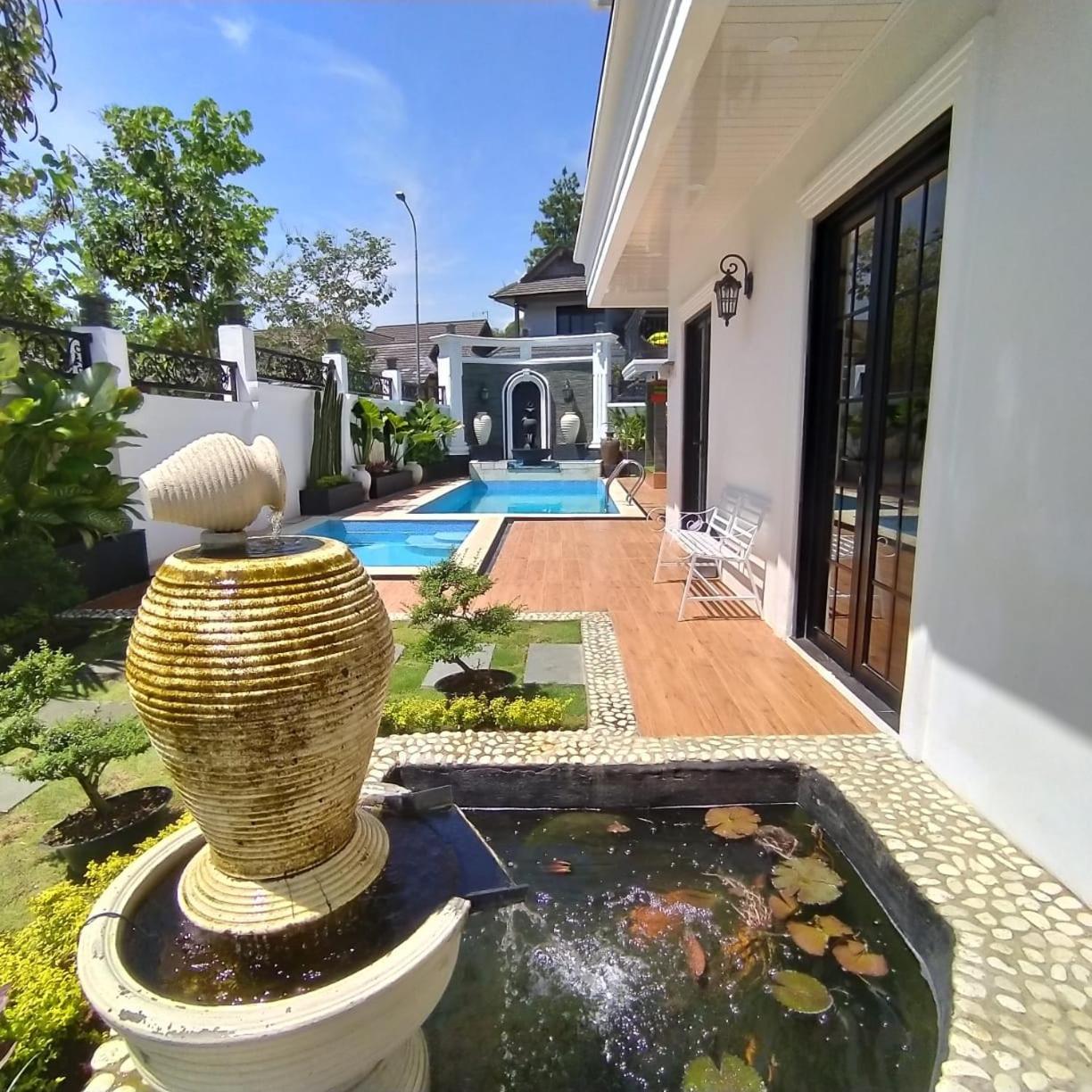 Villa Kota Bunga Malini 7 Cinengangirang Bagian luar foto