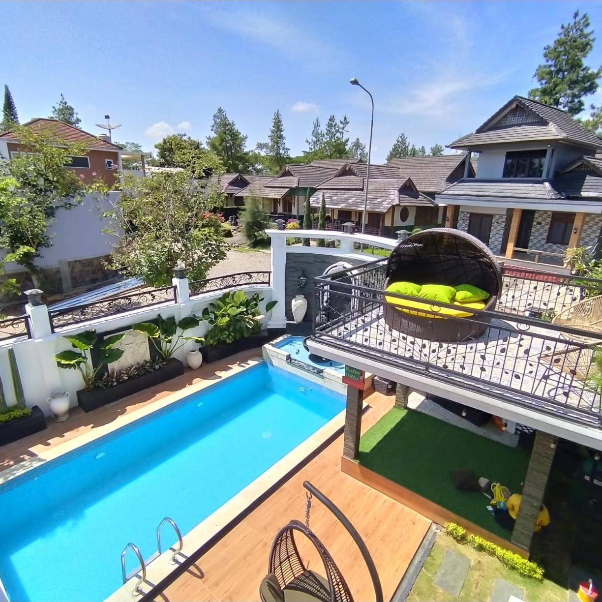 Villa Kota Bunga Malini 7 Cinengangirang Bagian luar foto
